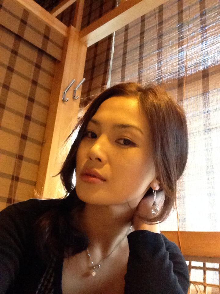 Жүжигчин О.Долгорын ханиасаа авч байсан хамгийн “том бэлэг”